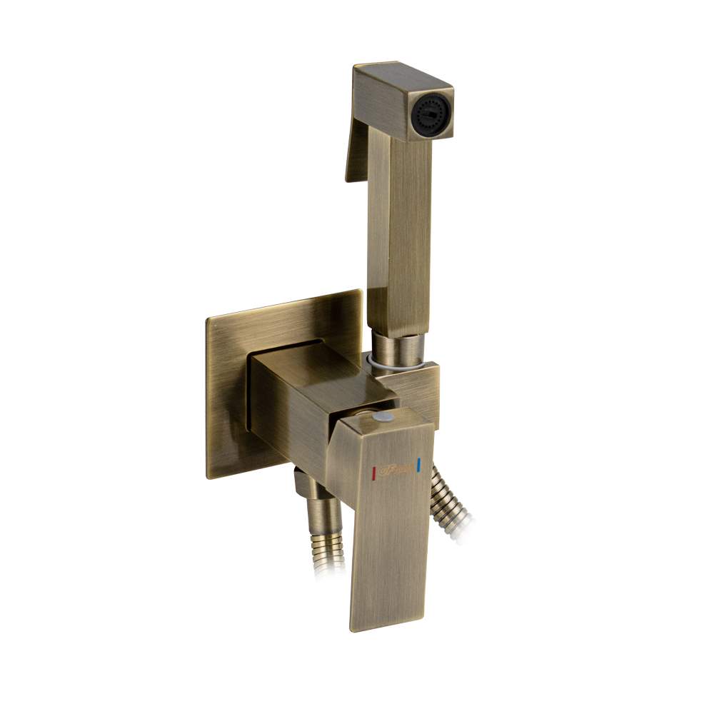 Смеситель GFmark  20727  с квадрат.лейкой Бронза