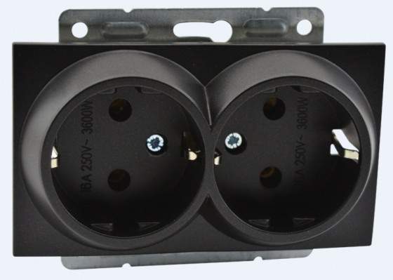 Розетка Mono  500-002004-120  Графит  2-ой  с/з с/п 16А  L/D