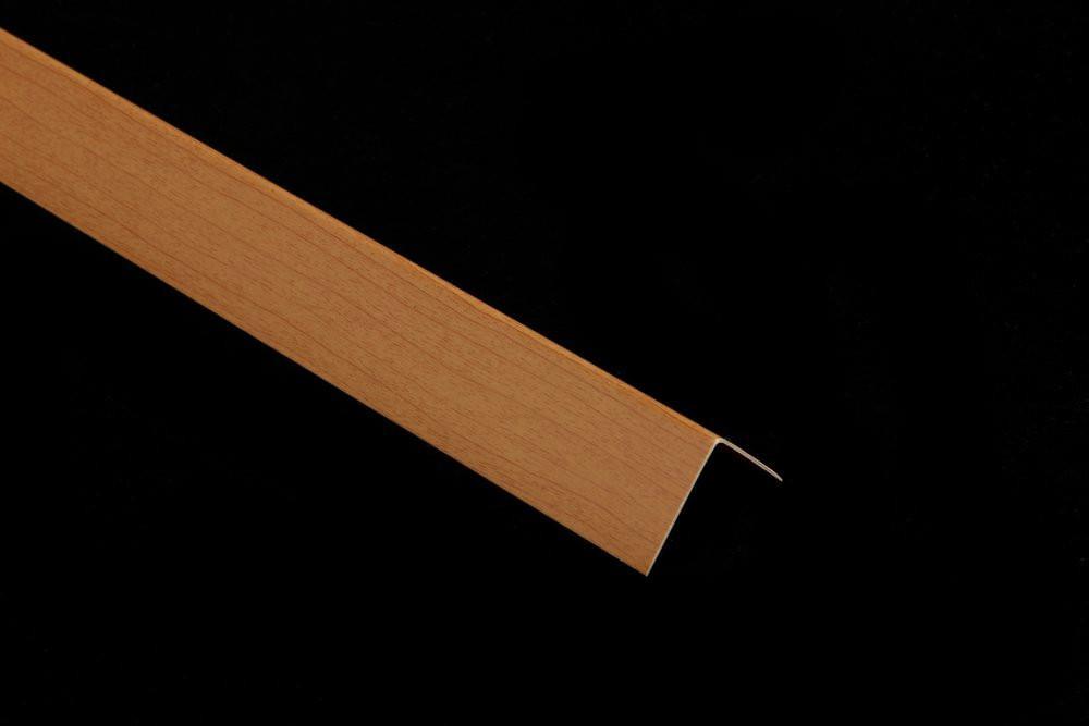 Уголок Идеал  40х40  2,7м  Вишня