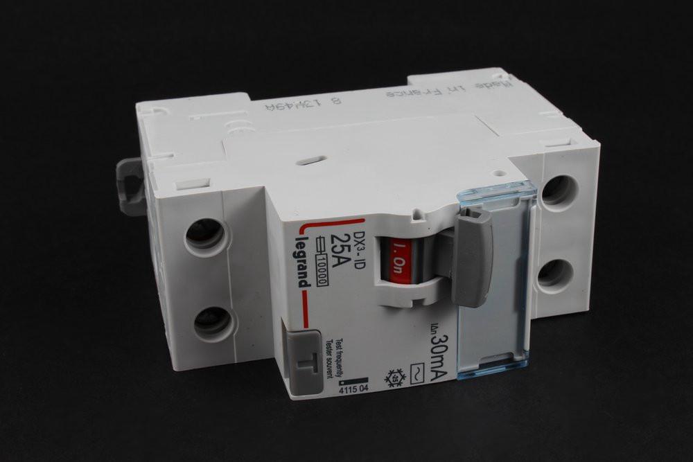 УЗО  Legrand  DX3  2П  25A  30мА-АС  411504