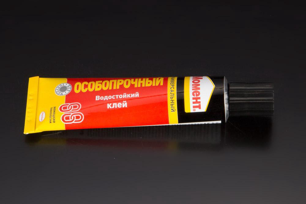 Клей Момент-88  30мл в шоу-боксе  1139012