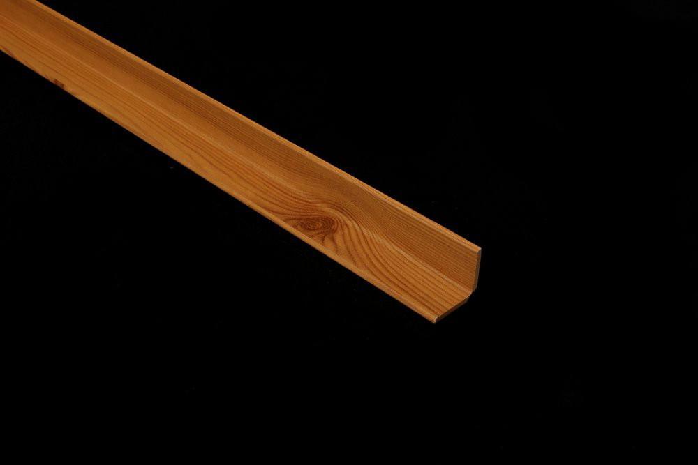 Планка угловая Кроностар  Сосна золотистая  (В010)  2,6х0,56