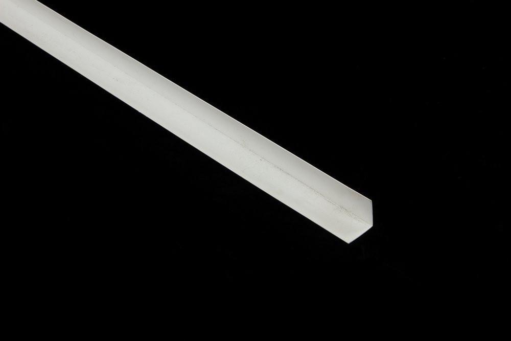 Уголок 30х30  2,7м  Белый Идеал